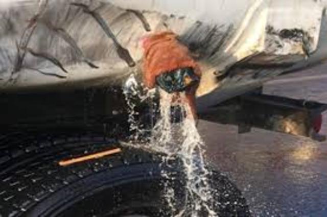 مطالب برلمانية بوضع حلول لحوادث مركبات نقل مواد البترول