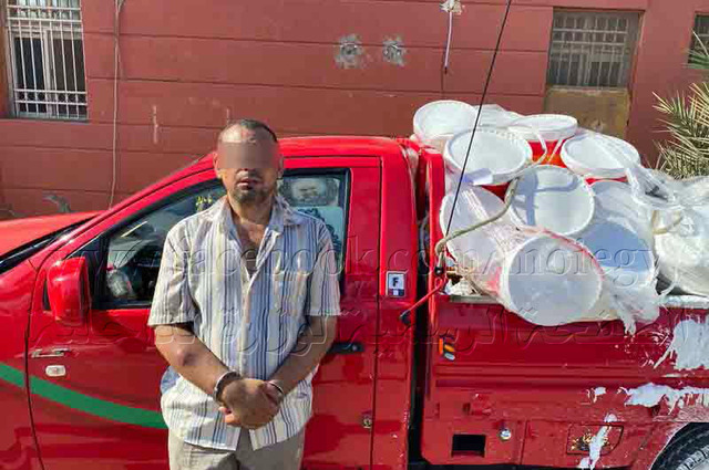 ضبط لص سرق سيارة بأسلوب المغافلة