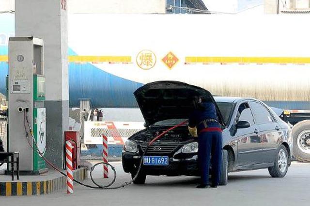 أهم الاعفاءات المطلوبة لتشجيع تحول السيارات لغاز طبيعي