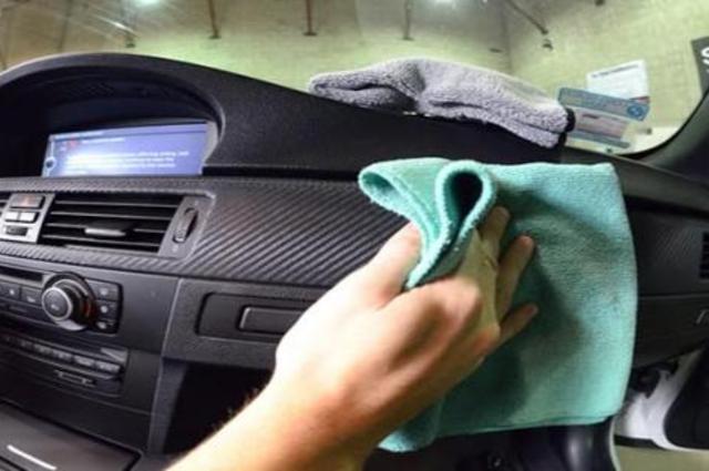 خطوات تنظيف سيارات بشكل دقيق وآمن