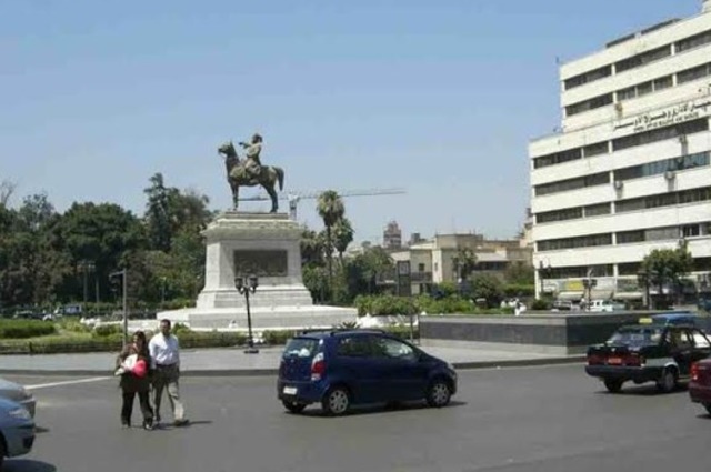 القاهرة : دراسة تحويل بعض الشوارع للمشاة فقط