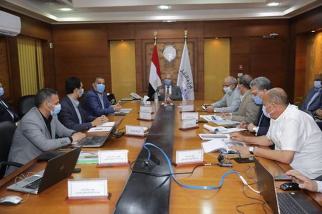 تنفيذ 17 مشروع طرق بطول 1300 كم واجمالي 35 مليار جنيه