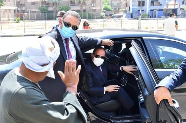 زيارة السيسي لعدد من مشروعات الطرق والكباري ومحطات وقود