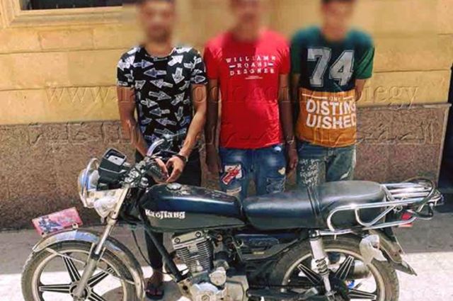 الداخلية تعلن ضبط سائقي الدراجة النارية عكس الاتجاه بالدائرى