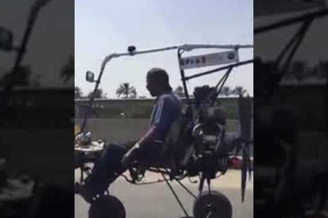 فيديو : ظهور مركبة غريبة في مصر مزيج من المروحة والدراجة النارية