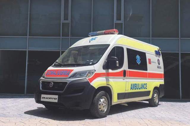 فيات تقدم سيارة اسعاف دوكاتو لمجلس الوزراء المصري 