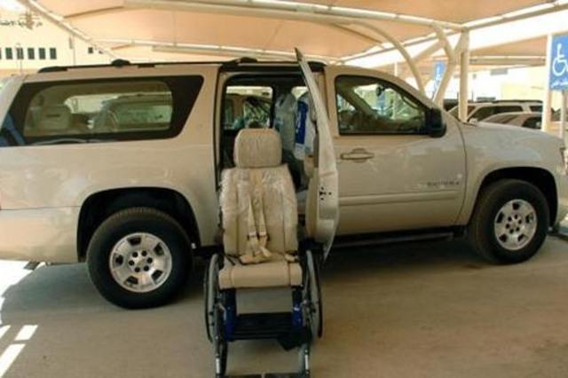 انقضاء الحظر على سيارات المعاقين بعد 5-3 سنوات مع سداد الرسوم 