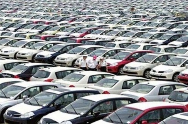 رئيس المنصور : تأثير الأزمة الحالية سيستمر في مصر لفترة بسبب ظروف الاستيراد