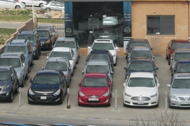 تقسيط ضريبة الدخل لتجار السيارات في مصر