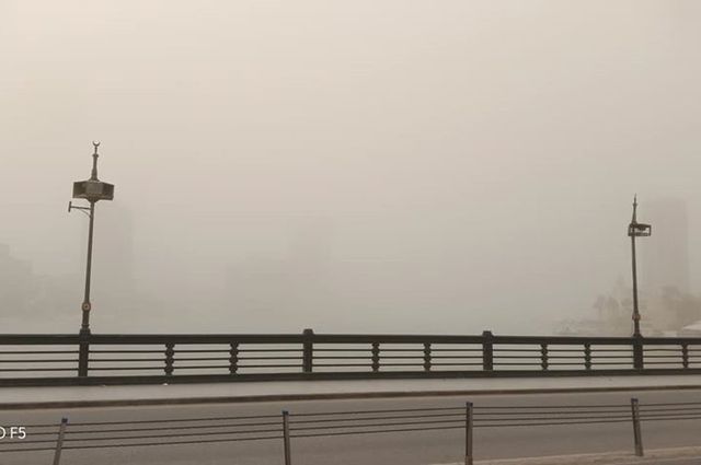 نصائح لقيادة السيارات في العواصف الترابية