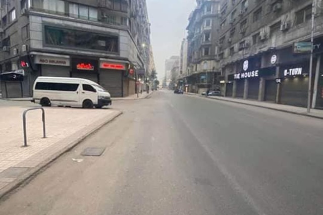 صور: شوارع وسط البلد خالية في وقت الحظر