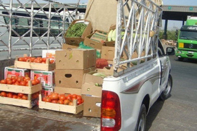 استثناء عدد من سيارات النقل من حظر التجول 