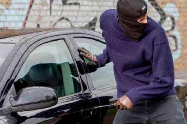 اعادة 26 سيارة مسروقة ورصد أكثر من 305 ألف مخالفة مرور