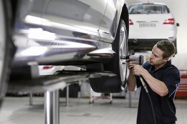 علامات تشير الي حاجة السيارة لضبط زوايا واتزان