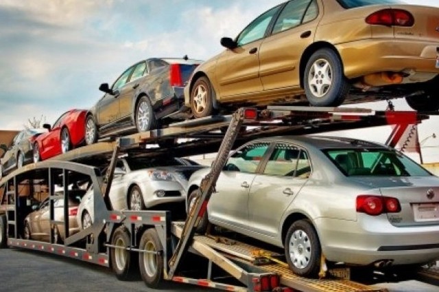 مطالب برلمانية بإتاحة استيراد السيارات المستعملة للمواطنين