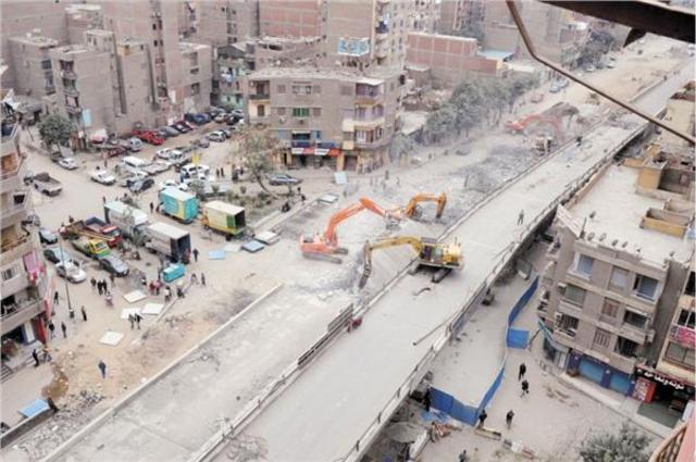 بداية الهدم في كوبري الحلمية لاقامة كوبري جديد