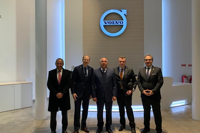 اتوبيسات فولفو السويدية في محال اهتمام مصري