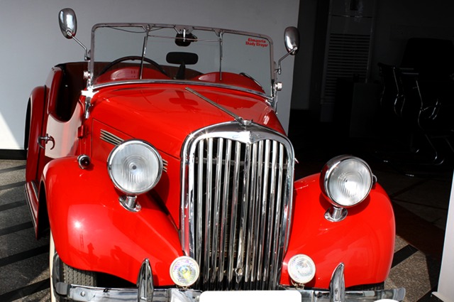 المصرية للسيارات تعرض أوتوموبيل كابروليه سينجر للبيع