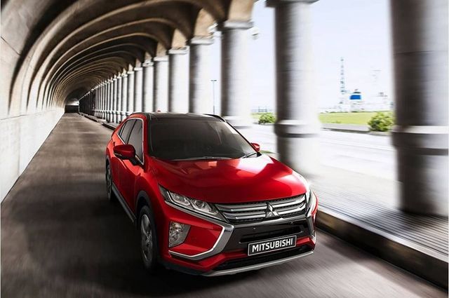 مزايا نظام التحكم الكامل في العجلات في ميتسوبيشي اكليبس كروس