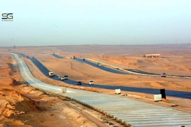 مصر تقيم أول طريق خرساني لسيارات النقل