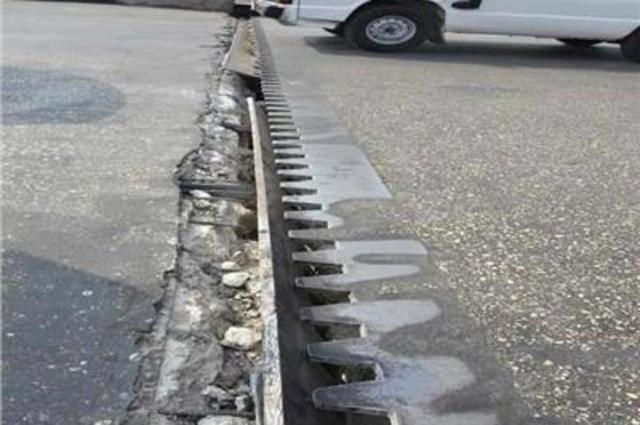 غلق جزئي لكوبري الجيزة المعدني