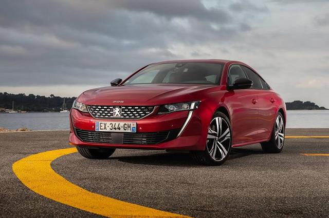 تعرفوا على الفرق بين فئات بيجو 508 في مصر 