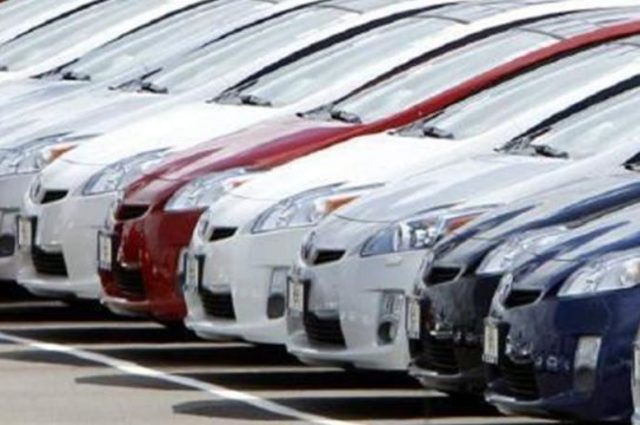 خبير :  أي ضريبة جديدة على السيارات المستوردة في صالح الانتاج المحلي