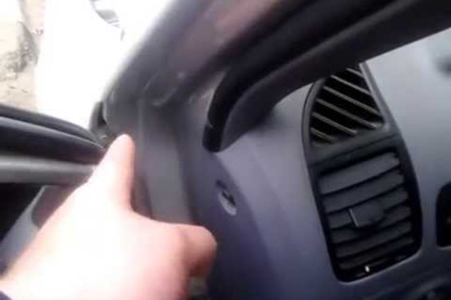 دليلك لشراء سيارة مستعملة : كيف تتأكد من عدم تعرض السيارة لحادث 