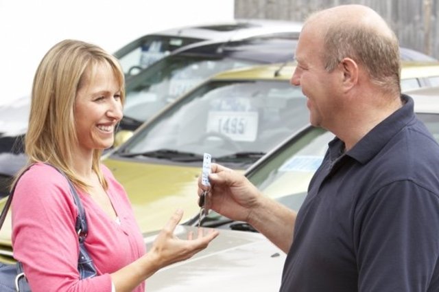 دليلك لشراء سيارة مستعملة : تحقق من المسافة المقطوعة بالسيارة ولاتشتري فوق 60 ألف كم 