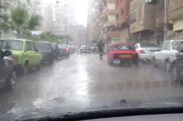 طواريء في المرور للتعامل مع الأمطار والشبورة 