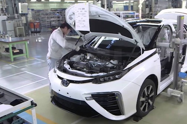 تويوتا تدرس التصنيع والمشاركة في مشروع تحويل مركبات النقل الجماعي للغاز في مصر