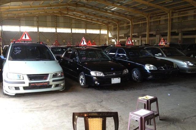 مطالب جديدة بمواجهة تجارة سيارات المعاقين غير الشرعية