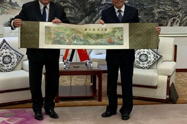 اجتماع مصري صيني حول صناعة السيارات الكهربائية