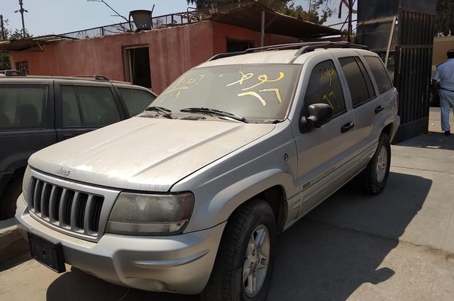 بالصور : أهم سيارات مزاد جمرك مطار القاهرة 