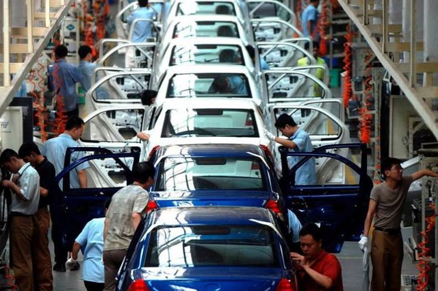 توقعات بارتفاع سعر السيارات المجمعة محلياً في مصر 