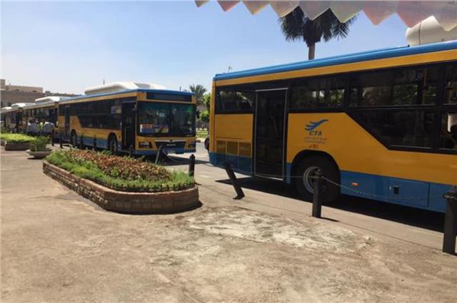 الحكومة تطالب شركات الميكروباص والميني باص بالتحول للغاز 