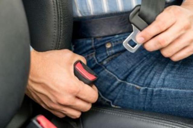 أهمية حزام الأمان في السيارات 
