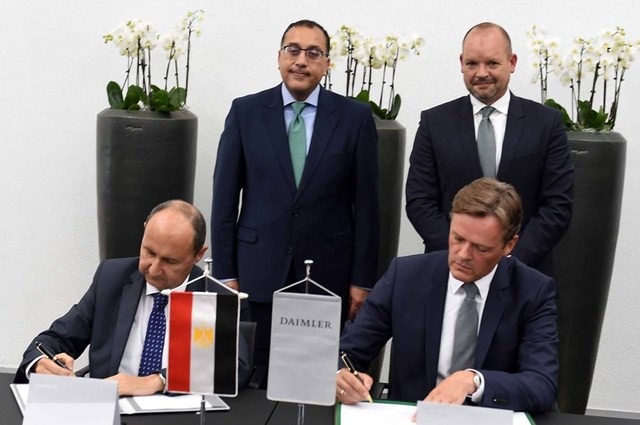 مرسيدس توقع اتفاق مع مصر لانتاج موديلاتها محلياً