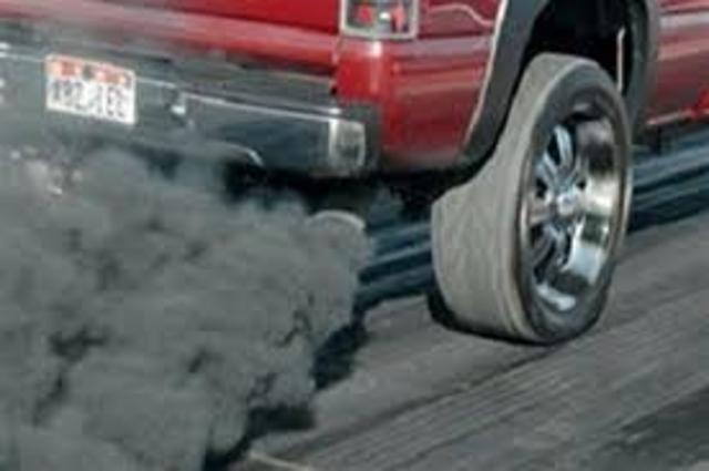 البرلمان يطالب الداخلية بتكثيف الحملات على عوادم السيارات 