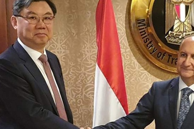 وزارة الصناعة توقع اتفاق مع سايك الصينية لتصنيع سيارات MG 