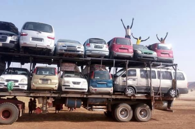 2.6 مليون جنيه غرامات للتهرب من جمارك 14 سيارة 