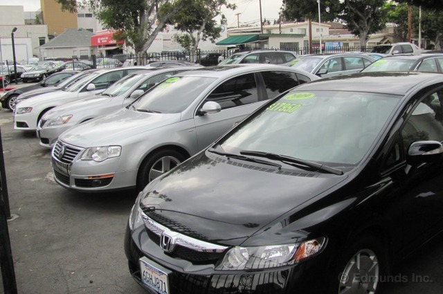 خلاف بين التجار وشركة سيارات حول رد فارق الاسعار مع الخصومات