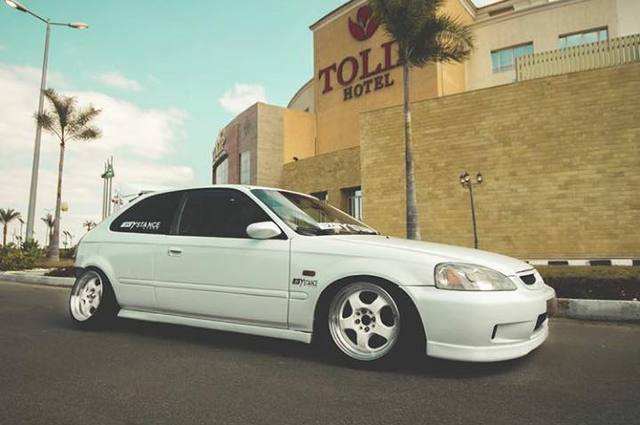 لعشاق السيفيك  . . نسخة 1996 معدلة بالكامل بلمسات Type R للبيع