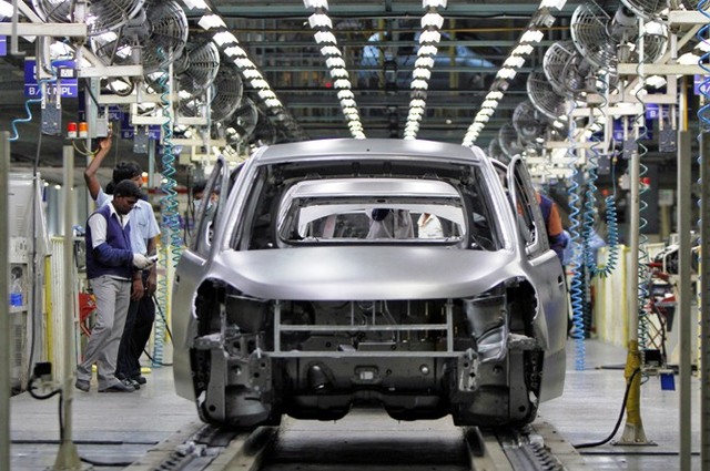 توقعات بتراجع حجم انتاج السيارات في مصر في 2019