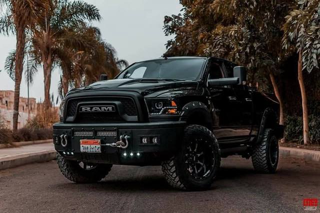 عرض سيارة رام ريبيل معدلة للبيع في مصر بسعر مليون و300 ألف 