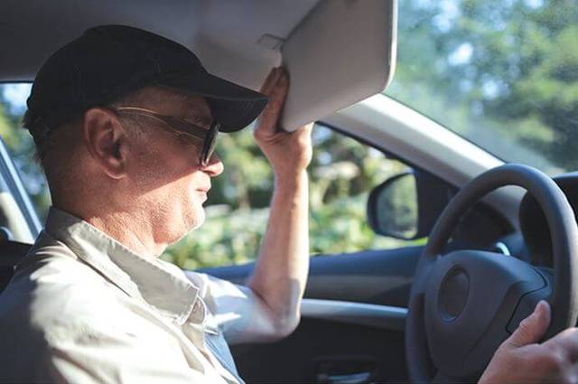 تحذيرات لسائقي السيارات في مصر من الحرارة الشديدة 