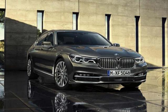 خصومات على BMW الفئة الخامسة والسابعة وX6 بمصر