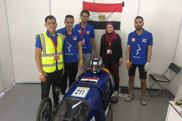 شباب مصري يصنع سيارة تعمل بالهيدروجين !!