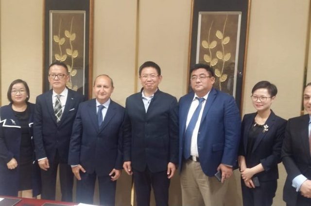 هانتنج الصينية تبحث صناعة السيارات في مصر 