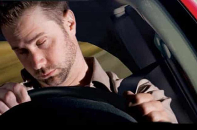 كيف تتغلب على النعاس خلال القيادة ؟ 